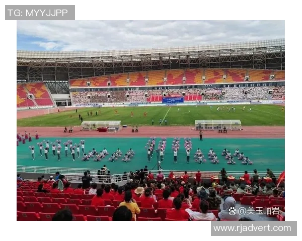 追逐梦想的足球图景展现青春热血与团队精神的完美结合